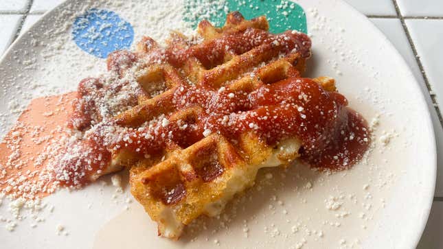Mozzarella Çubuklarını Waffle Yapmalısınız başlıklı makale için resim